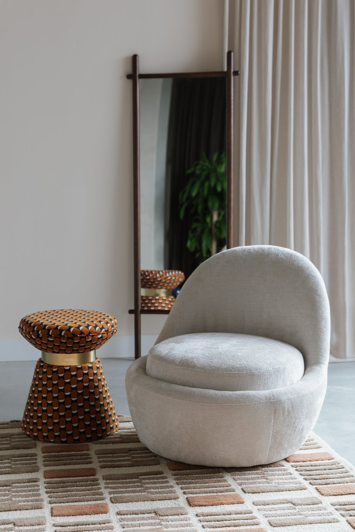 Staliukas - kėdutė PIN