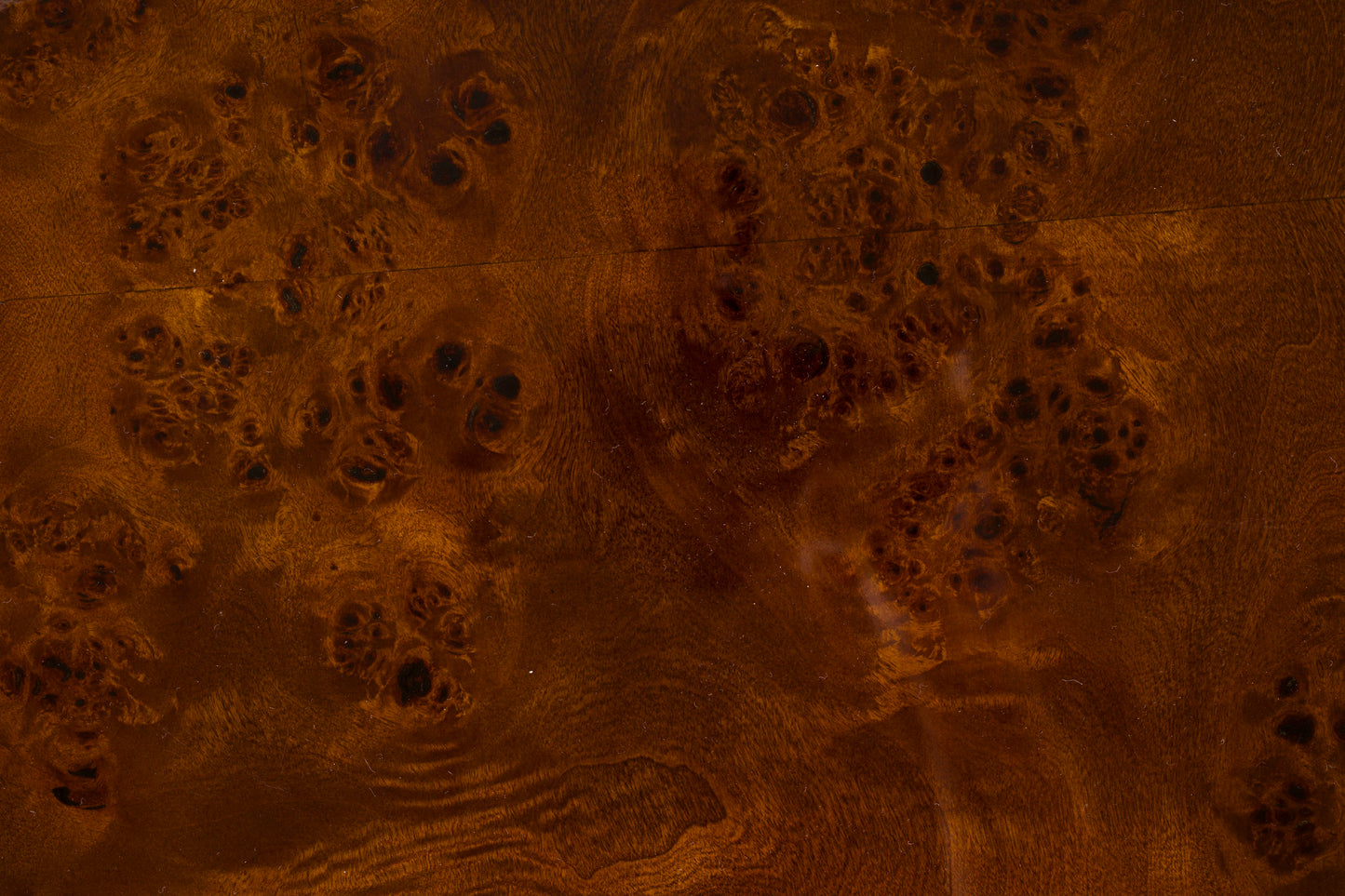 Šoninis staliukas QUINN