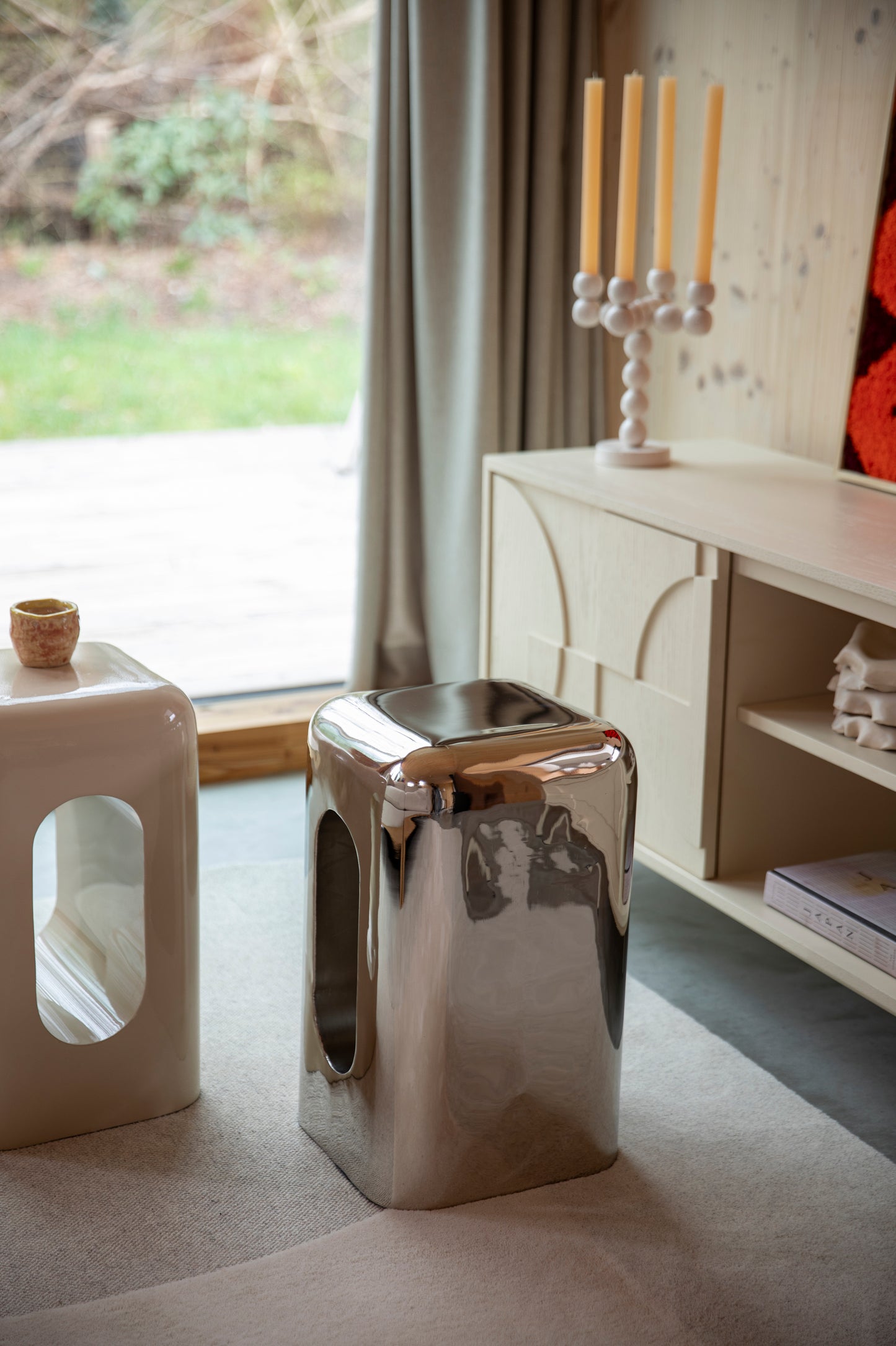 Šoninis staliukas CREEK