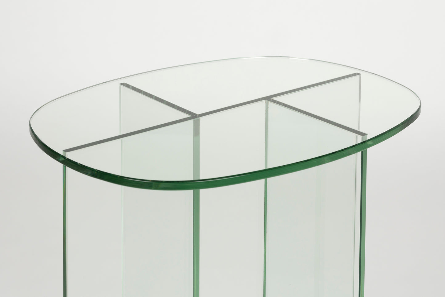 Šoninis staliukas LINEA